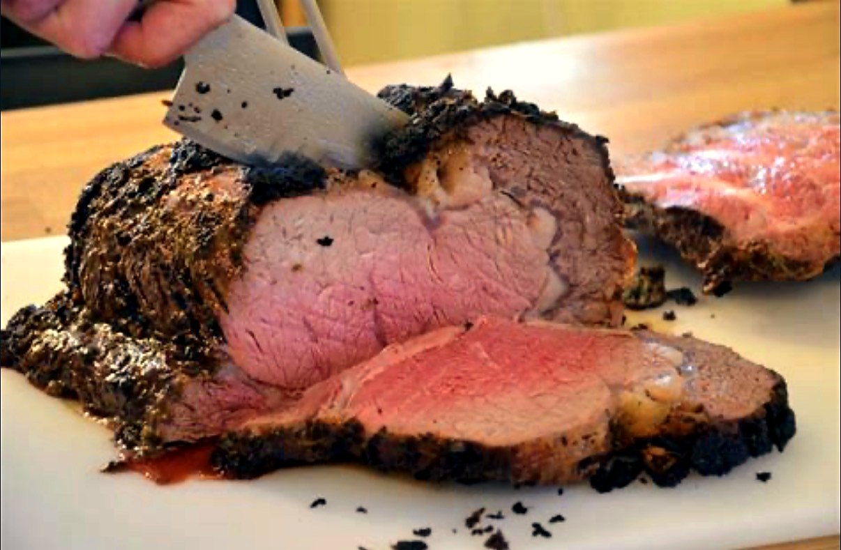 Prime rib being carved at 1846